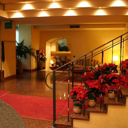 Savant Hotel Lamezia Terme Exterior foto